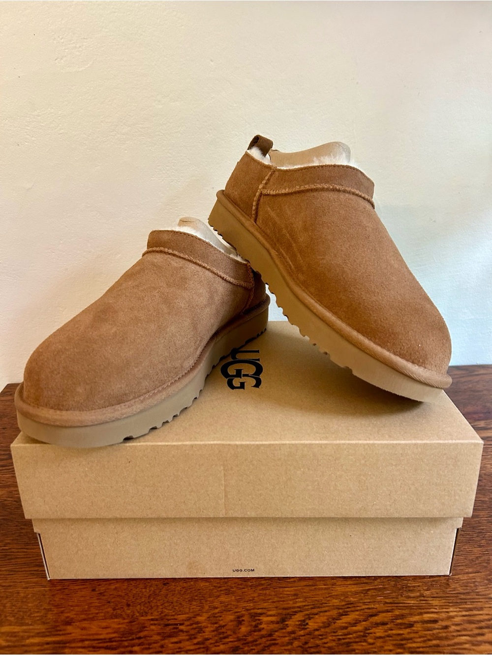 UGG Women’s Classic Micro - Chestnut